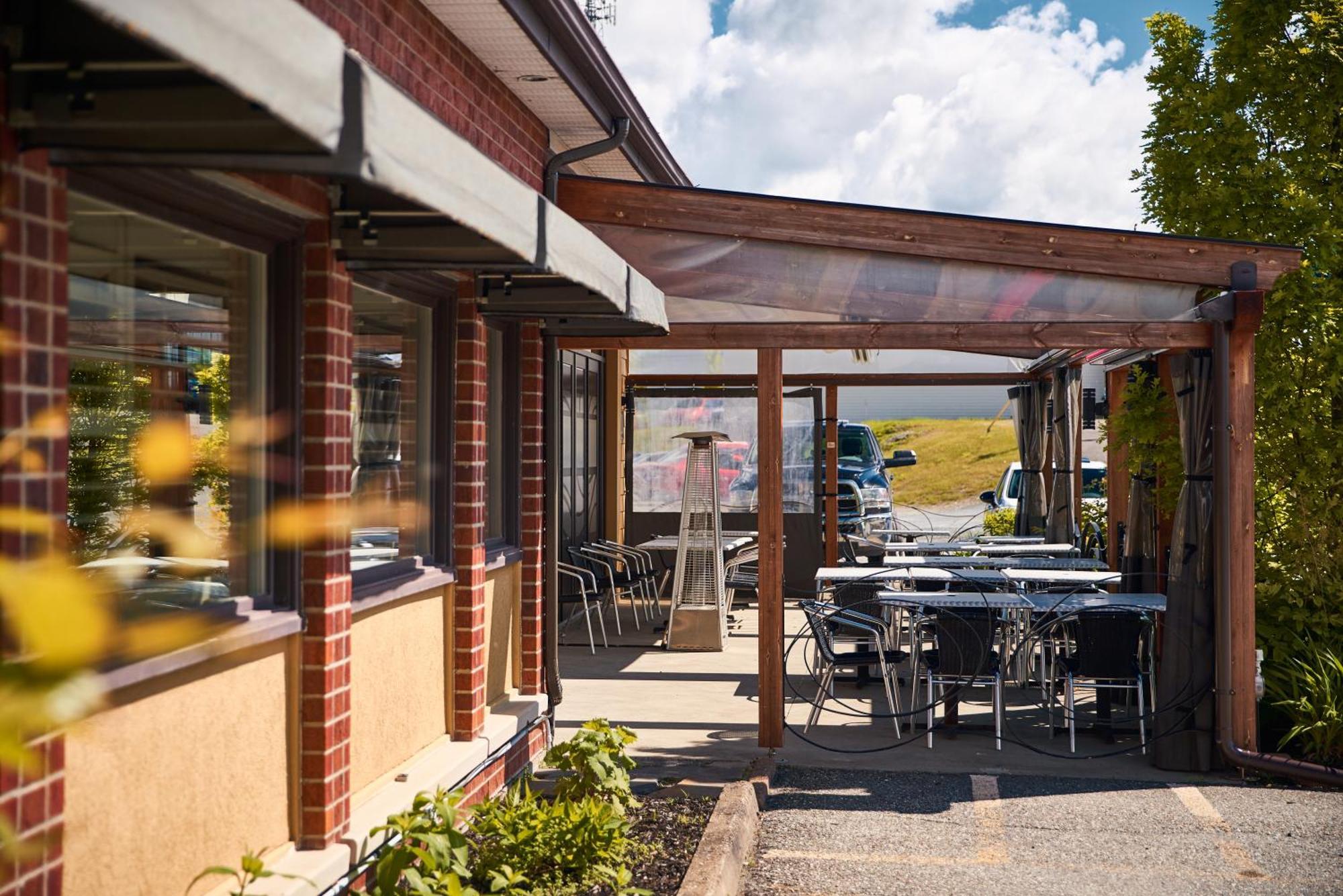 Saint-Joseph-de-Beauce Hotel-Resto-Bar Le Journel מראה חיצוני תמונה