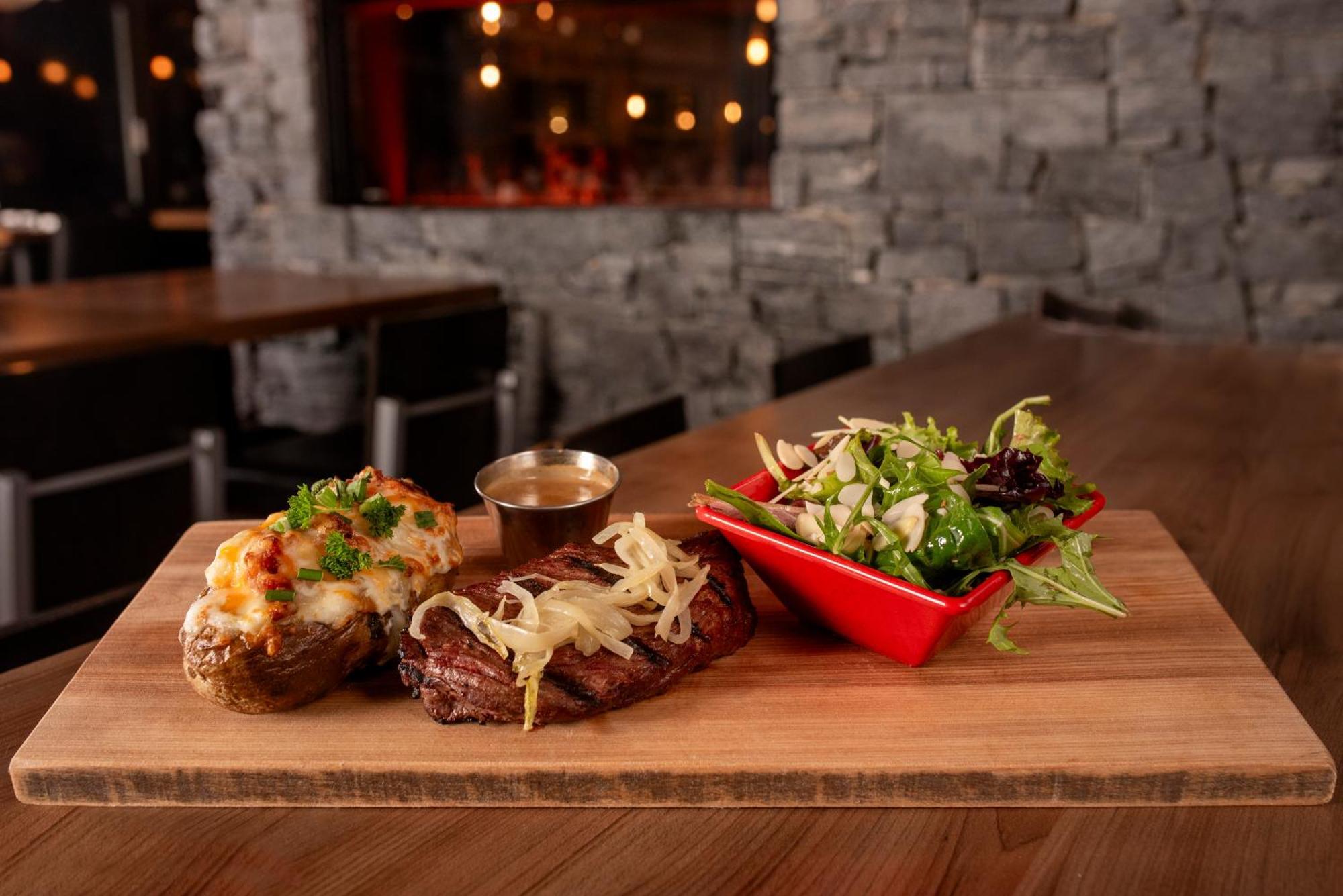 Saint-Joseph-de-Beauce Hotel-Resto-Bar Le Journel מראה חיצוני תמונה
